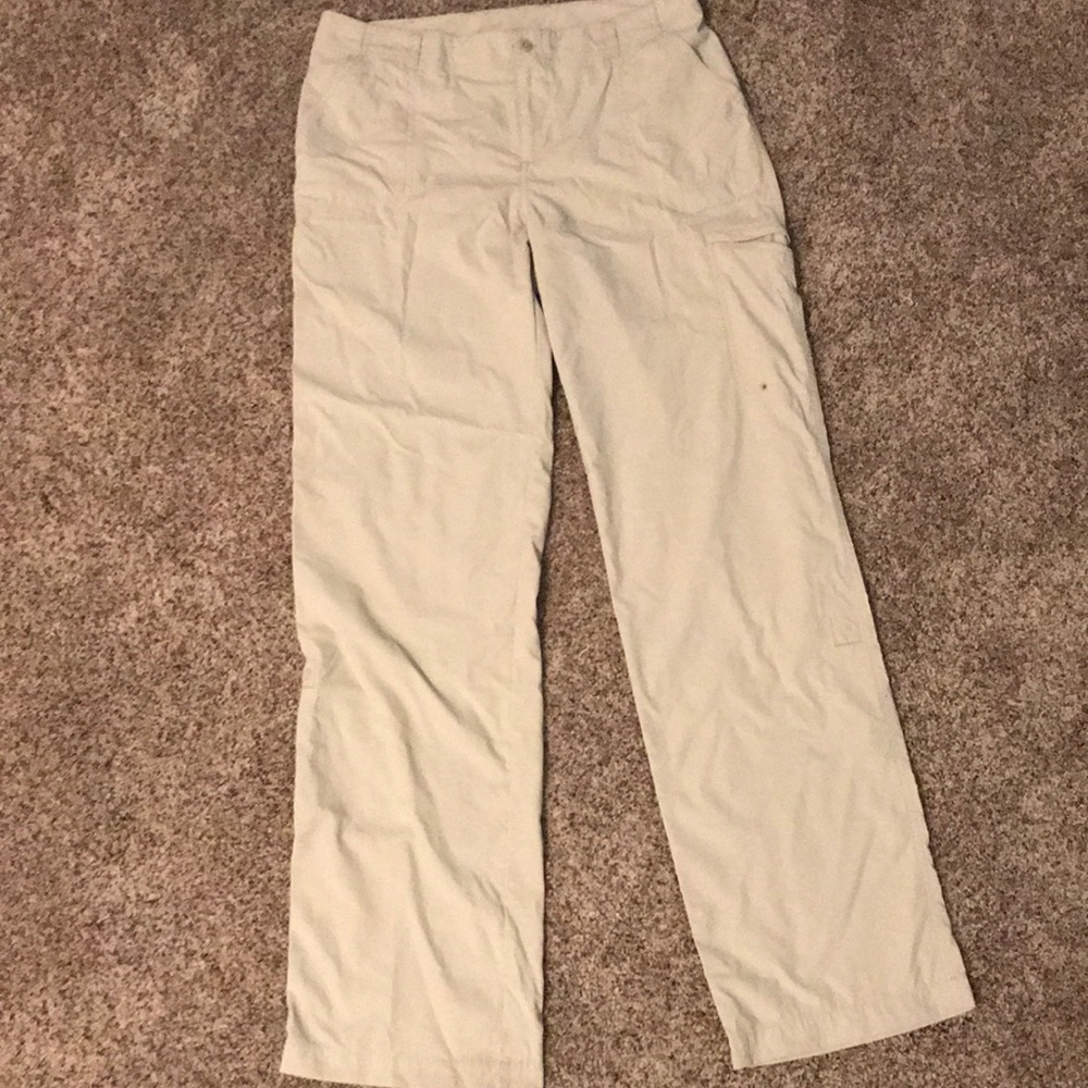 Columbia PFG women’s Nylon rollup pants sz 8